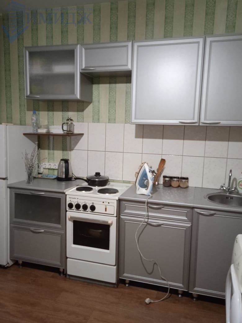 Фото реальные.
Сдам в аренду студию одному проживающему. 
Есть вся необходимая мебель и бытовая техника.
Собственник сдает на длительный срок.
Свет, вода по счётчикам.
Вариант в наличии.
Звоните. Ответим на все вопросы.
Выездной риелтор!
Предоплату не берём.
Оплата услуг после показа объекта и подпи