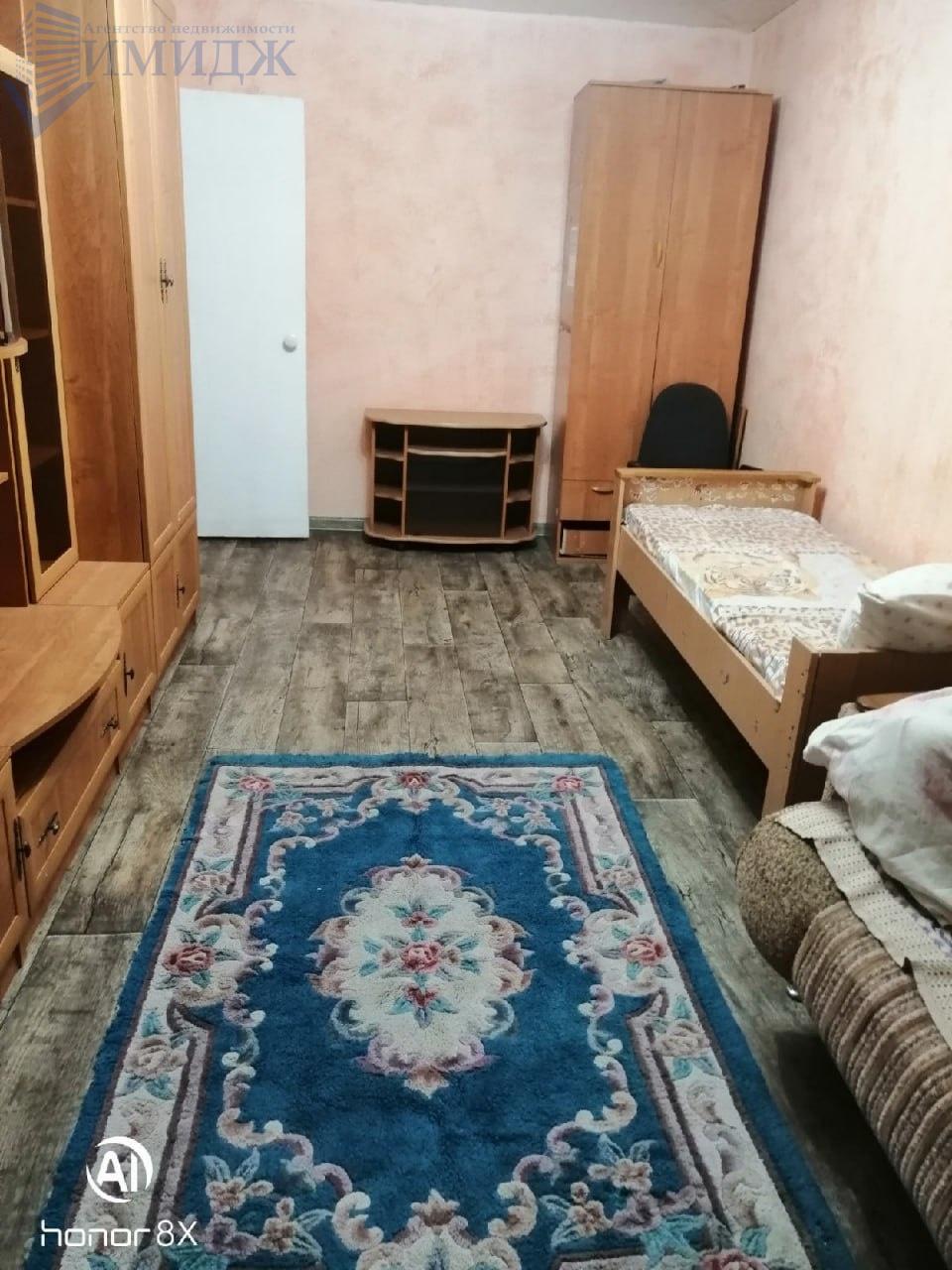 Фото реальные.
Сдам в аренду 1-комн. квартиру.
Есть необходимая мебель и бытовая техника.
Собственник сдает  на длительный срок.
Свет, вода по счётчикам.
Страховой депозит (залог) 5000 рублей.
Вариант в наличии.
Звоните. Ответим на все вопросы.
Выездной риелтор!
Предоплату не берём. Оплата услуг пос