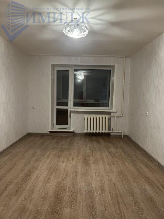 Сдам 1-комн.квартиру. 60 лет Октября 44. Ост.мебельная фабрика.8/9 эт. Окна ПВХ с балконом, электрическая плита, кухонный гарнитур. Квартира очень теплая.Инфраструктура развита, во дворе детские площадки, школы, детский сад, магазины. Хорошие соседи.
Звоните. Ответим на все вопросы.
Выездной риелтор