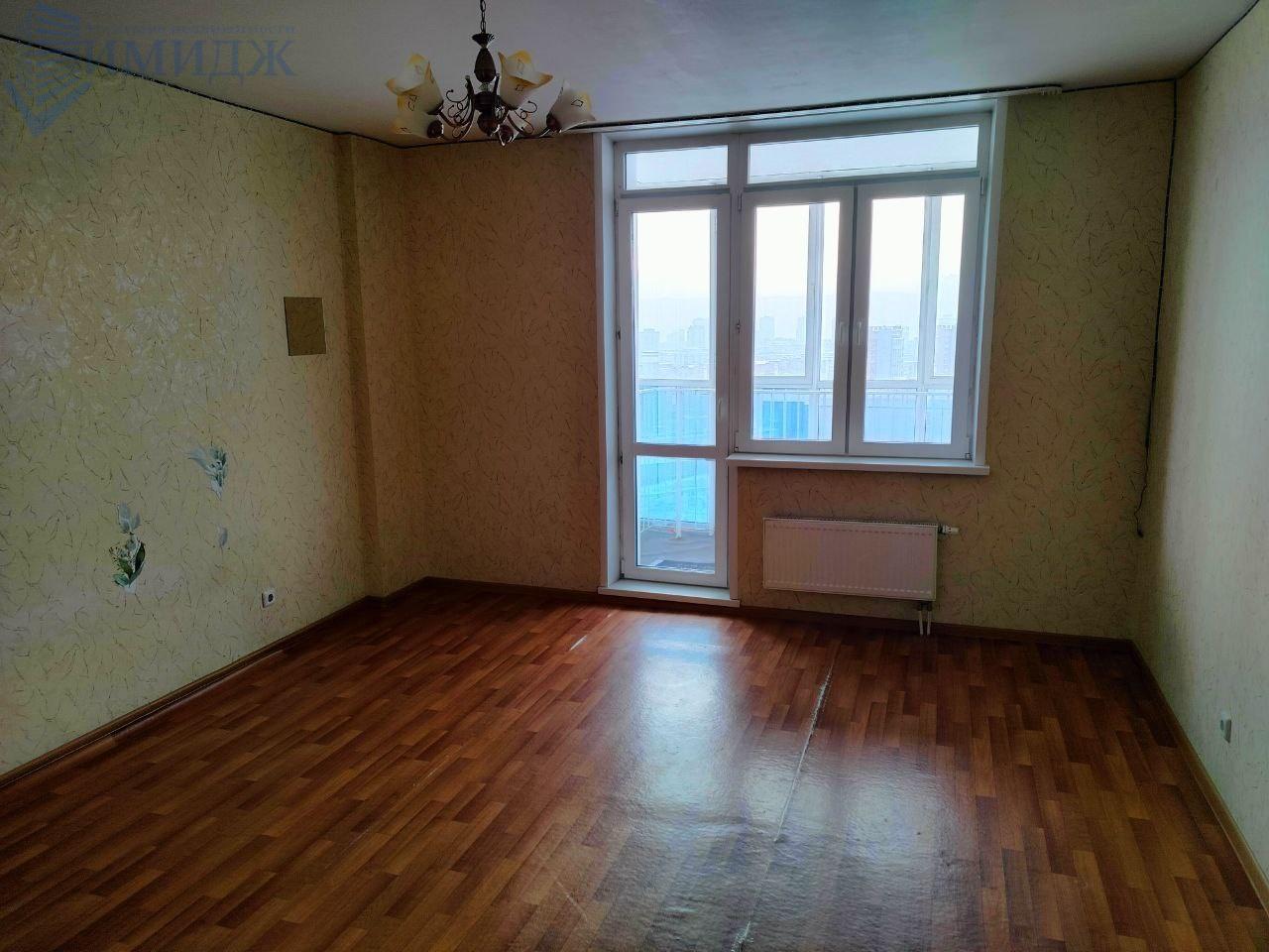 Фото реальные.
Сдам в аренду 1-комн. квартиру.
Без мебели. Только кухонные тумбы. 
Свет, вода по счётчикам..
Вариант в наличии.
Звоните. Ответим на все вопросы.
Выездной риелтор!
Предоплату не берём. Оплата услуг после показа и подписания договора-найма
Услуги агентства недвижимости 50% от стоимости