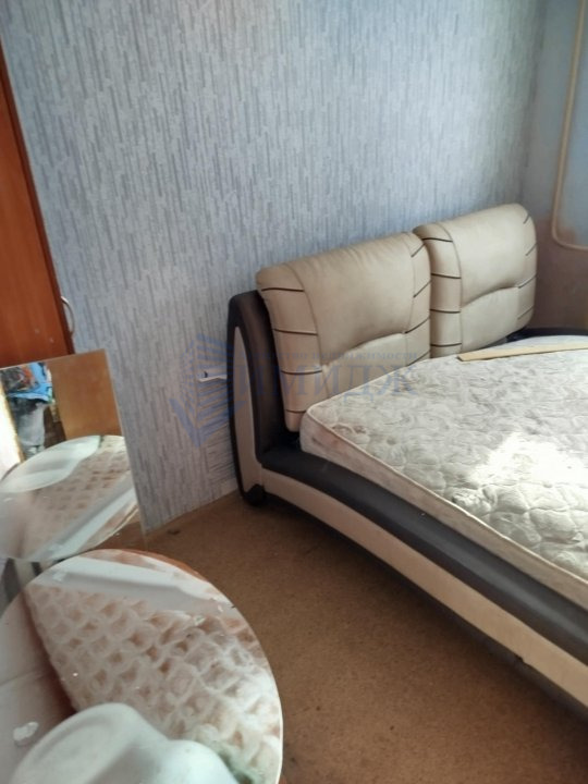 Сдам 4 комнатную,на длительный срок.
Звоните. Ответим на все вопросы.
Выездной риелтор!
Предоплату не берём. 
Оплата услуг после показа объекта и подписания договора-найма!
Услуги агентства недвижимости 50% от стоимости арендной платы
