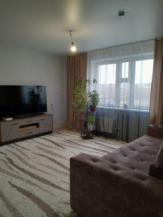 Квартира в новостройке, просторная , светлая, есть всё для проживания
Звоните. Ответим на все вопросы.
Выездной риелтор!
Предоплату не берём. 
Оплата услуг после показа объекта и подписания договора-найма!
Услуги агентства недвижимости 50% от стоимости арендной платы
