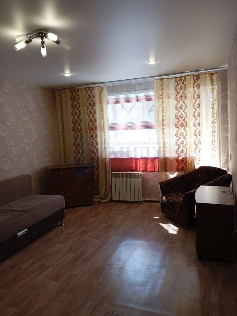 Фото реальные.
Сдам в аренду 1-комн. квартиру.
Есть необходимая мебель и бытовая техника.
Собственник сдает  на длительный срок.
Свет, вода по счётчикам.
Вариант в наличии.
Звоните. Ответим на все вопросы.
Выездной риелтор!
Предоплату не берём. Оплата услуг после показа и подписания договора-найма
У