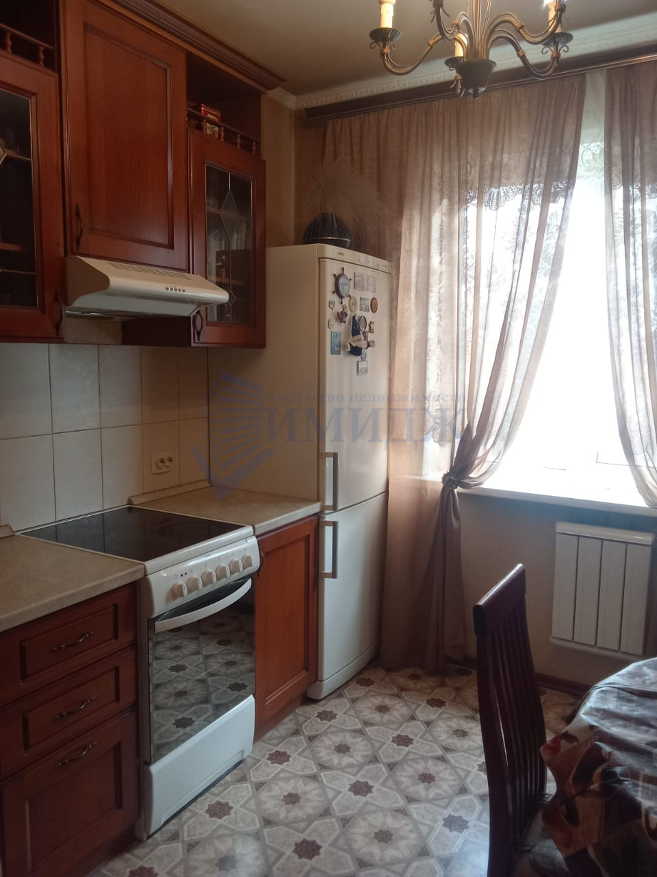 Фото реальные.
Сдам в аренду 2-комн. квартиру.
Есть необходимая мебель и бытовая техника.
Собственник сдает  на длительный срок.
Свет, вода по счётчикам.
Вариант в наличии.
Звоните. Ответим на все вопросы.
Выездной риелтор!
Предоплату не берём. Оплата услуг после показа и подписания договора-найма
У