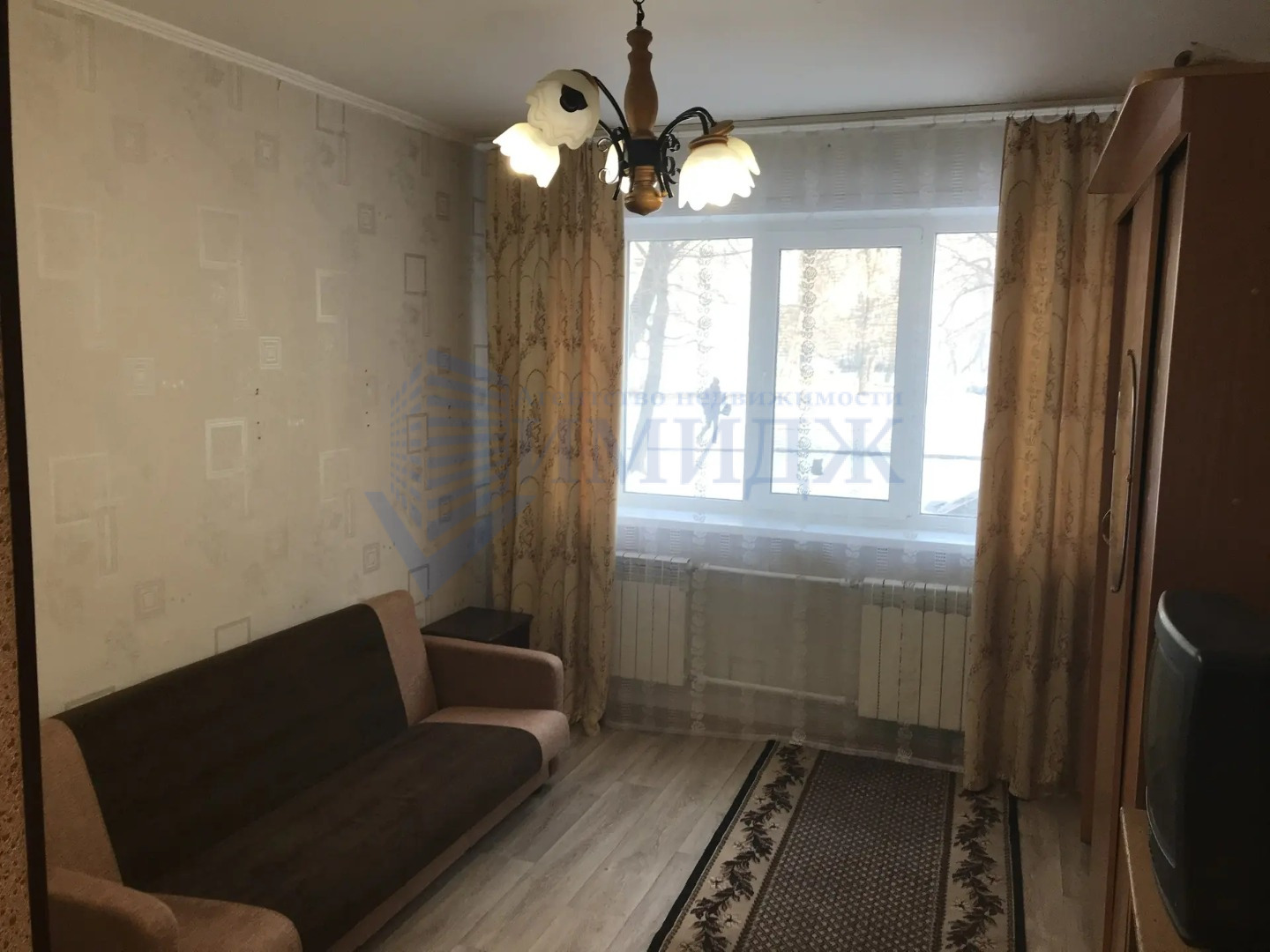 Фото реальные.
Всё включено.
Сдам в аренду гостинку.
Есть вся необходимая мебель и бытовая техника.
Собственник сдает на длительный  срок.
Вариант в наличии.
Звоните. Ответим на все вопросы.
Выездной риелтор!
Предоплату не берём. 
Оплата услуг после показа объекта и подписания договора-найма!
Услуги