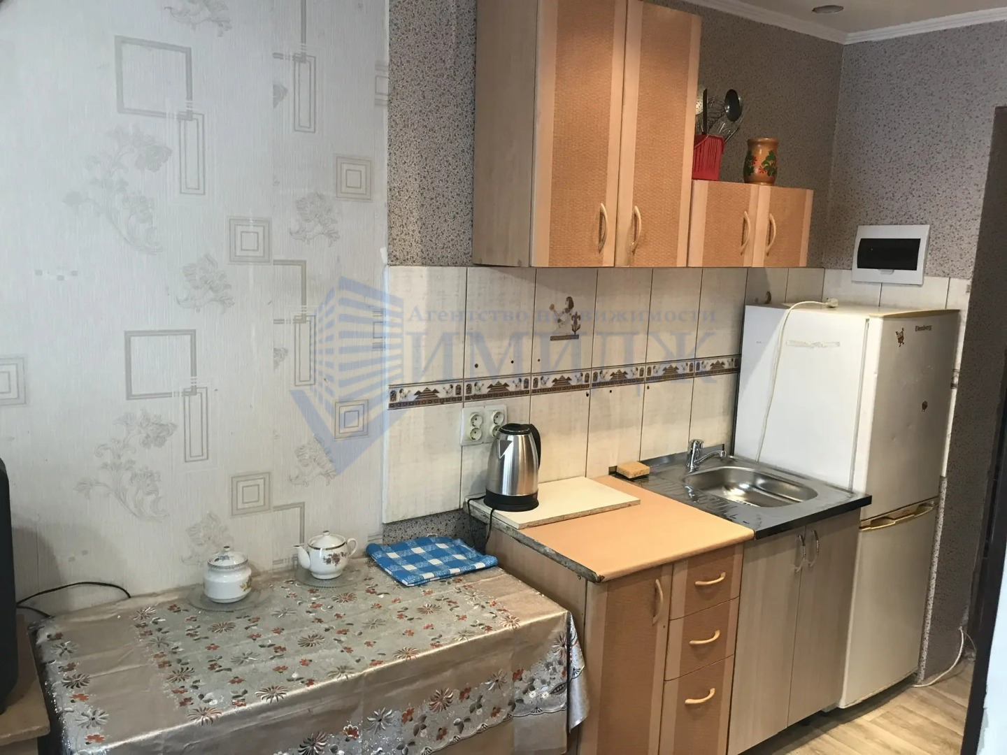 Фото реальные.
Всё включено.
Сдам в аренду гостинку.
Есть вся необходимая мебель и бытовая техника.
Собственник сдает на длительный срок.
Вариант в наличии.
Звоните. Ответим на все вопросы.
Выездной риелтор!
Предоплату не берём.
Оплата услуг после показа объекта и подписания договора-найма!
Услуги а